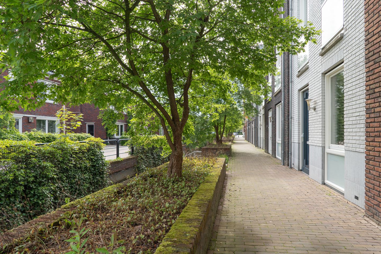 Foto 44 van Van Limburg Stirumlaan 4