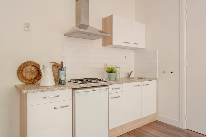 Studio te koop: Loosduinsekade 126E, 'S-Gravenhage