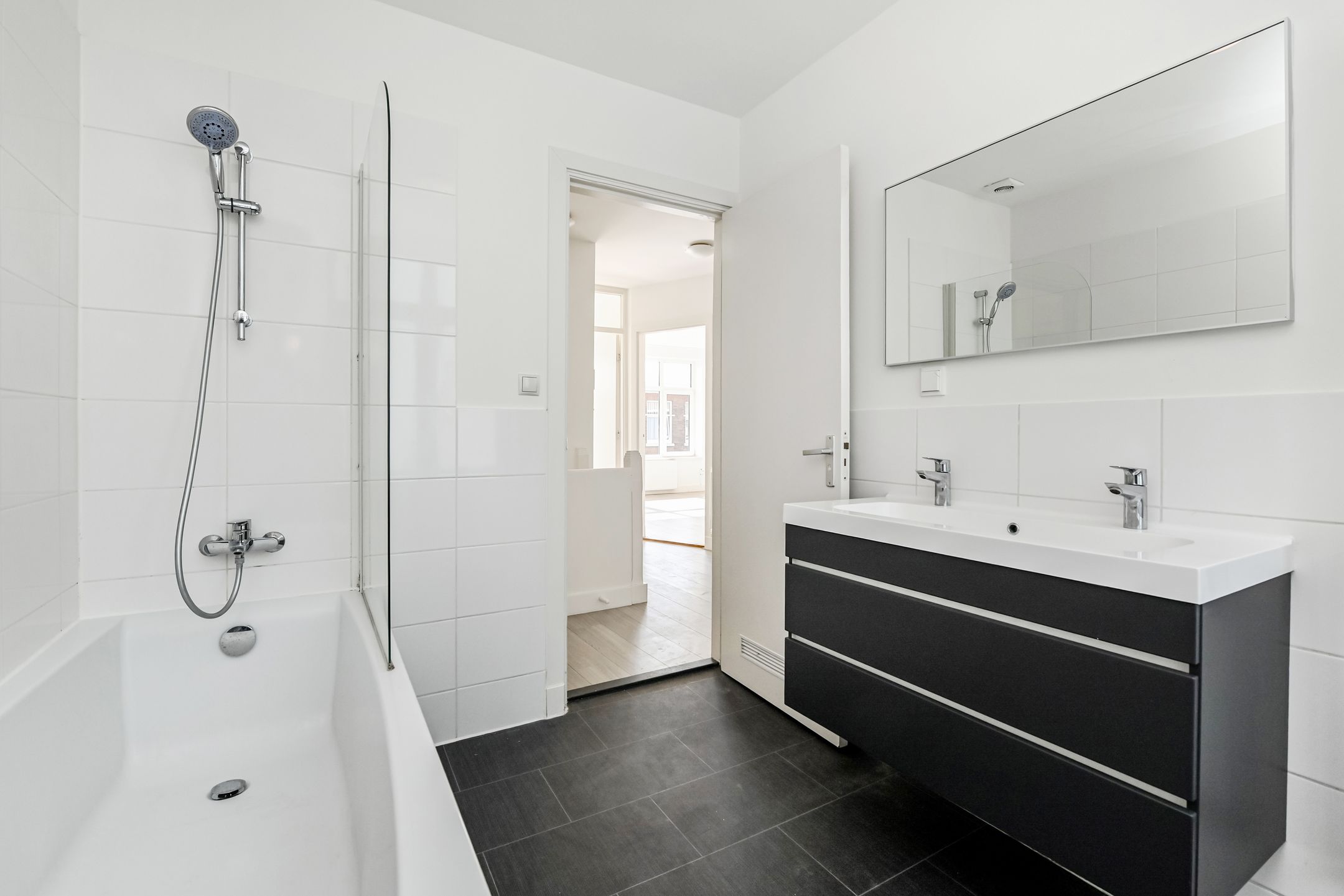 Photo 21 of Hadewichstraat 45