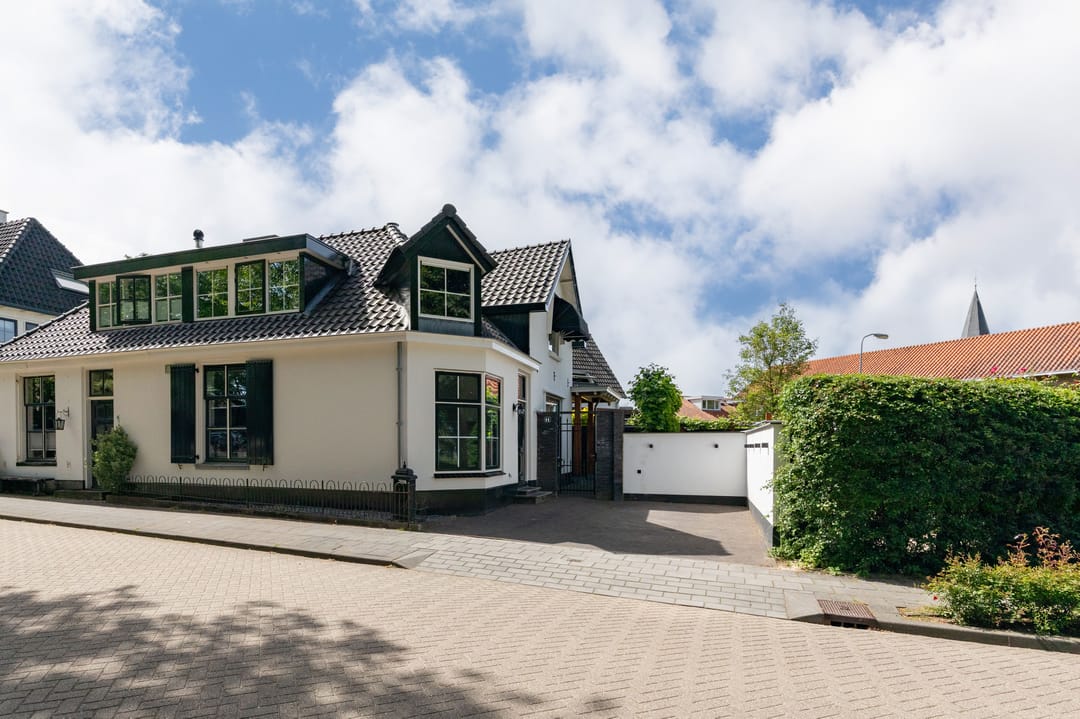 Foto 1 van Driehoek 44
