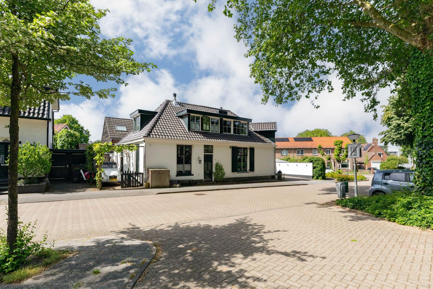 Foto 49 van Driehoek 44