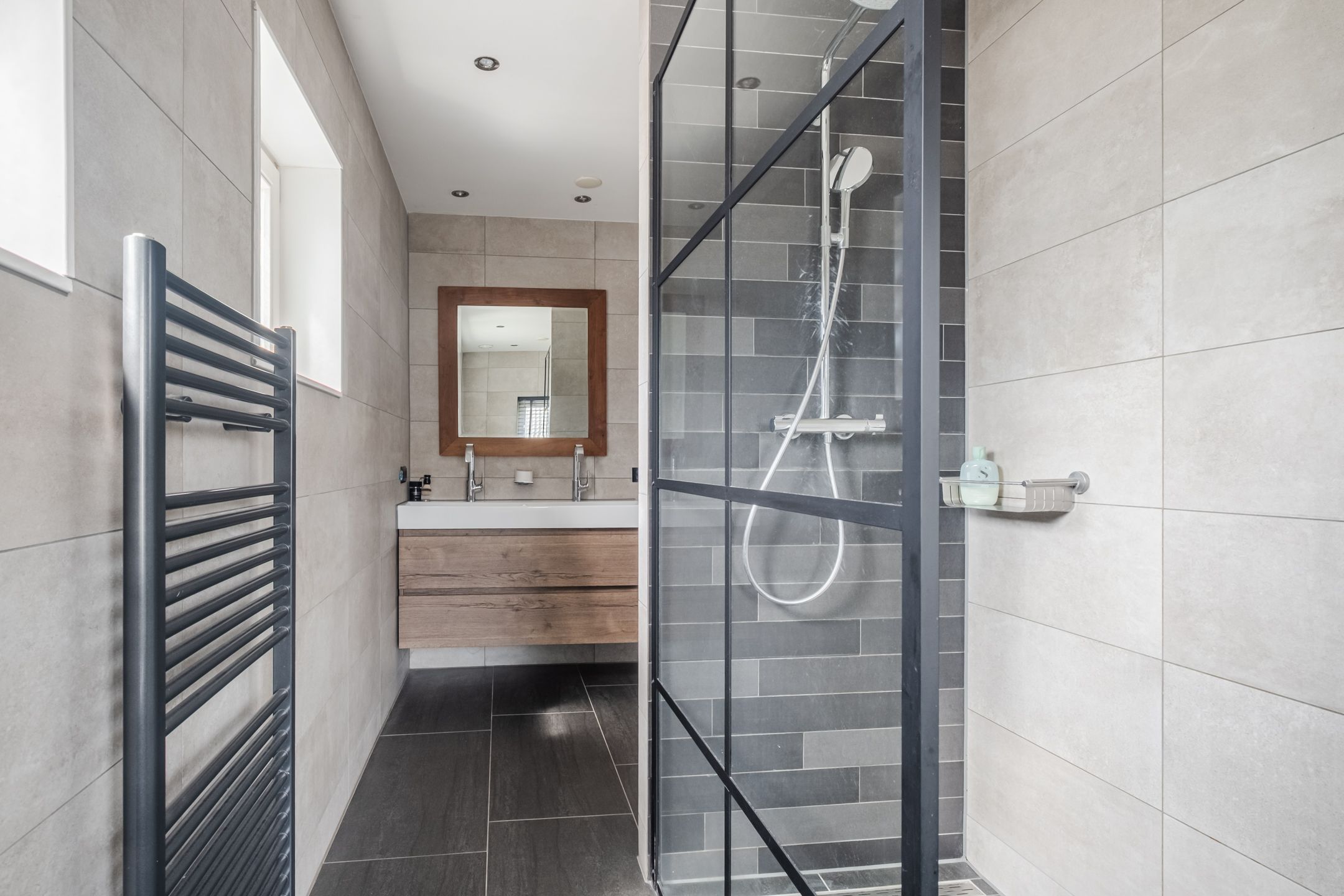 Spacious Semi-Detached Family Home with Outbuilding in Hoogeloon — 33