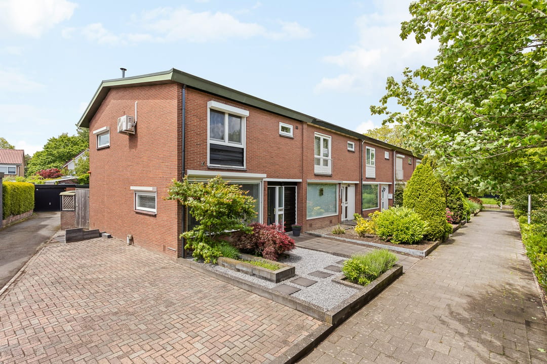 Foto 1 van J.W. Racerstraat 1
