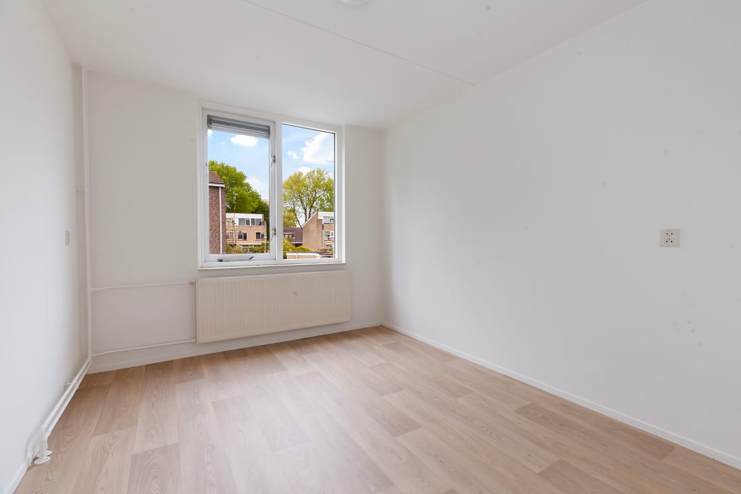 Photo 13 of Willem-Alexanderplantsoen 65