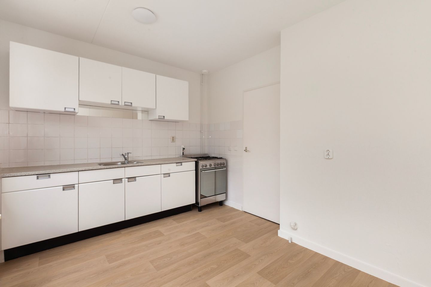 Photo 10 of Willem-Alexanderplantsoen 65