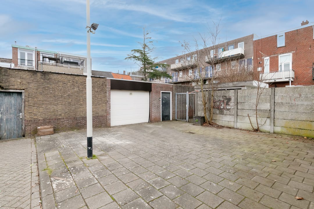 Photo 32 of Beekstraat 7