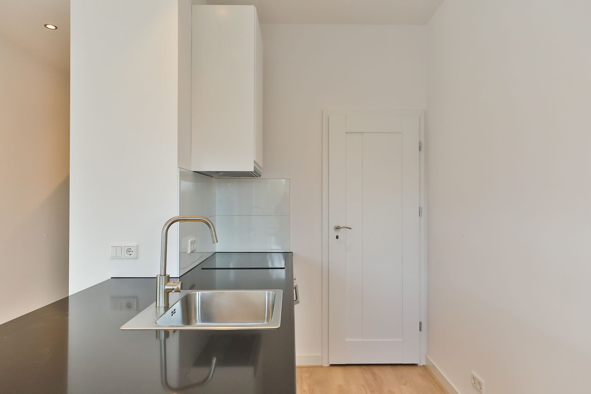 Photo 24 of Hamburgerstraat 20-B