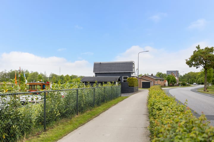 Vrijstaande woning te koop: Leeuwarderstraatweg 1, Heerenveen
