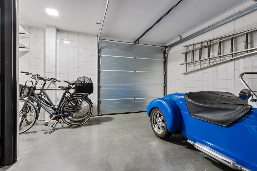 Completely Renovated Corner Home with Heated Pool and Garage in Central Emmeloord — 26