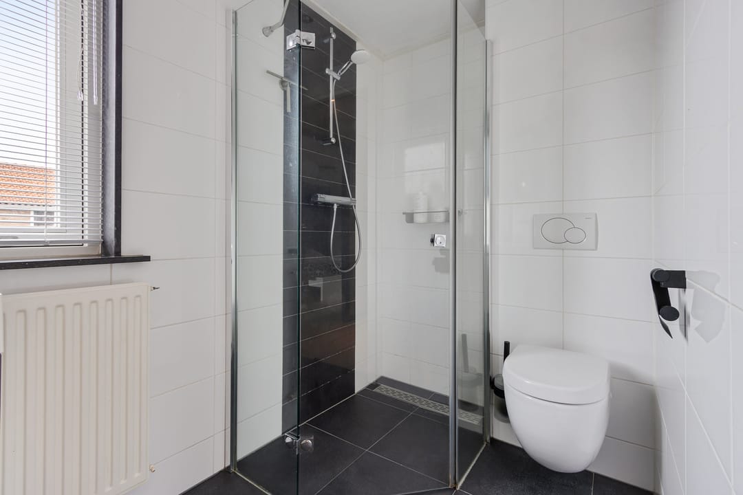 Completely Renovated Corner Home with Heated Pool and Garage in Central Emmeloord — 31