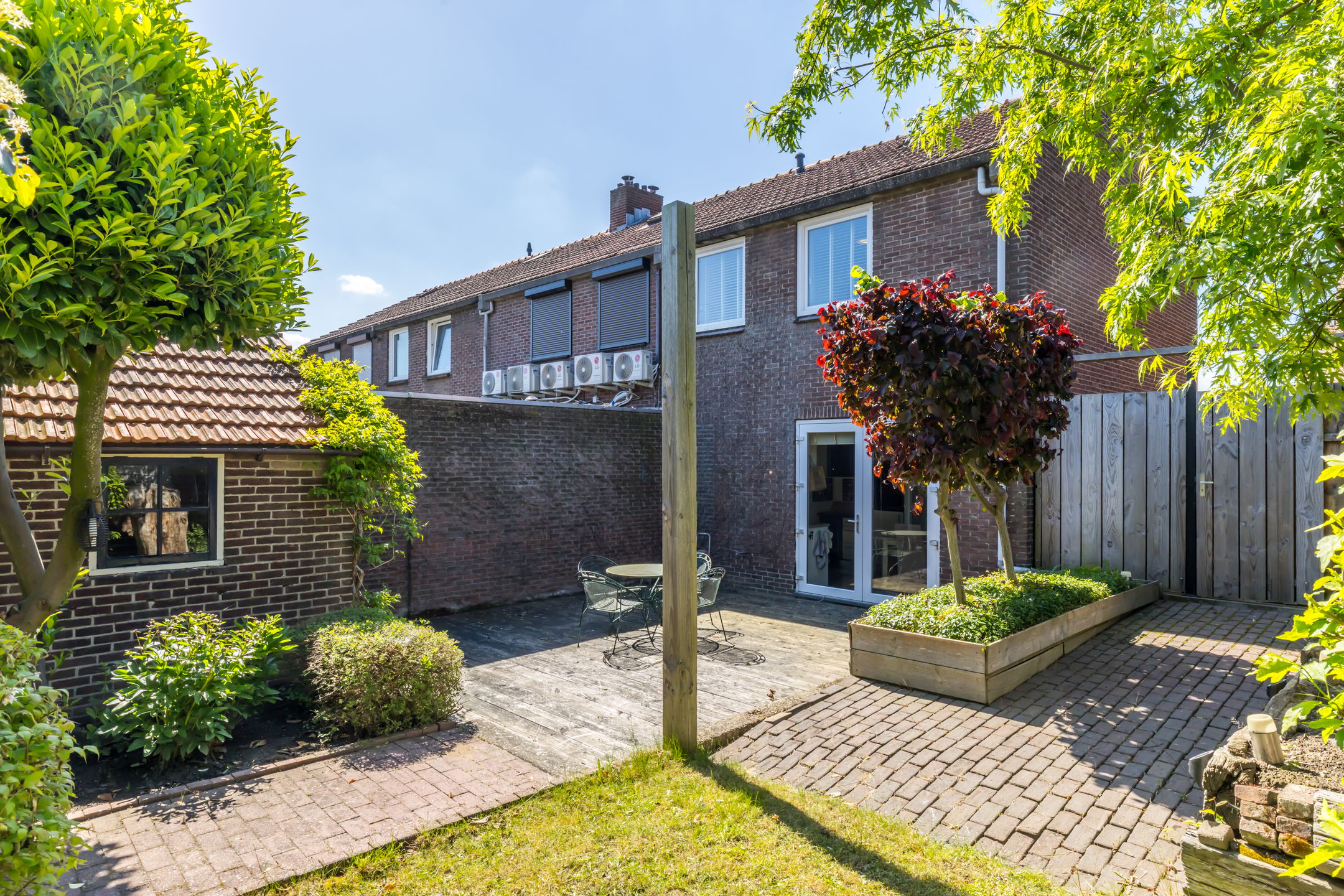 Semi-detached corner home with solar panels in central Hoensbroek — 30