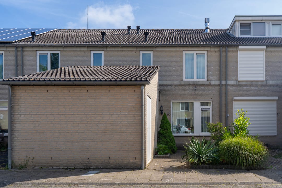 Photo 1 of Mantingestraat 39