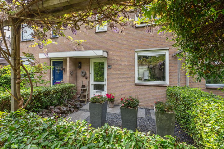 Photo 3 of Huygensstraat 2