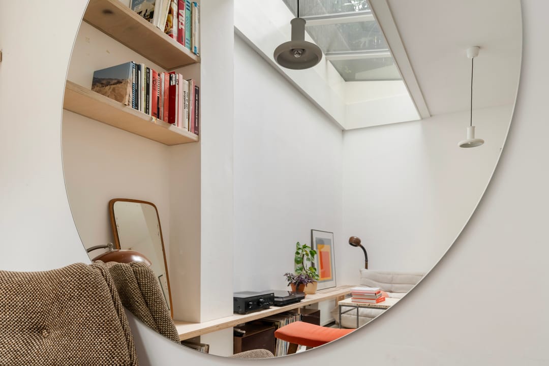 Renovated terraced house with west-facing terrace and private parking in historic Delfshaven — 13
