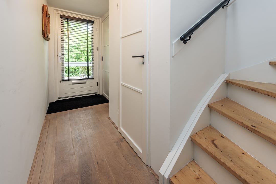 Photo 17 of Huygensstraat 2