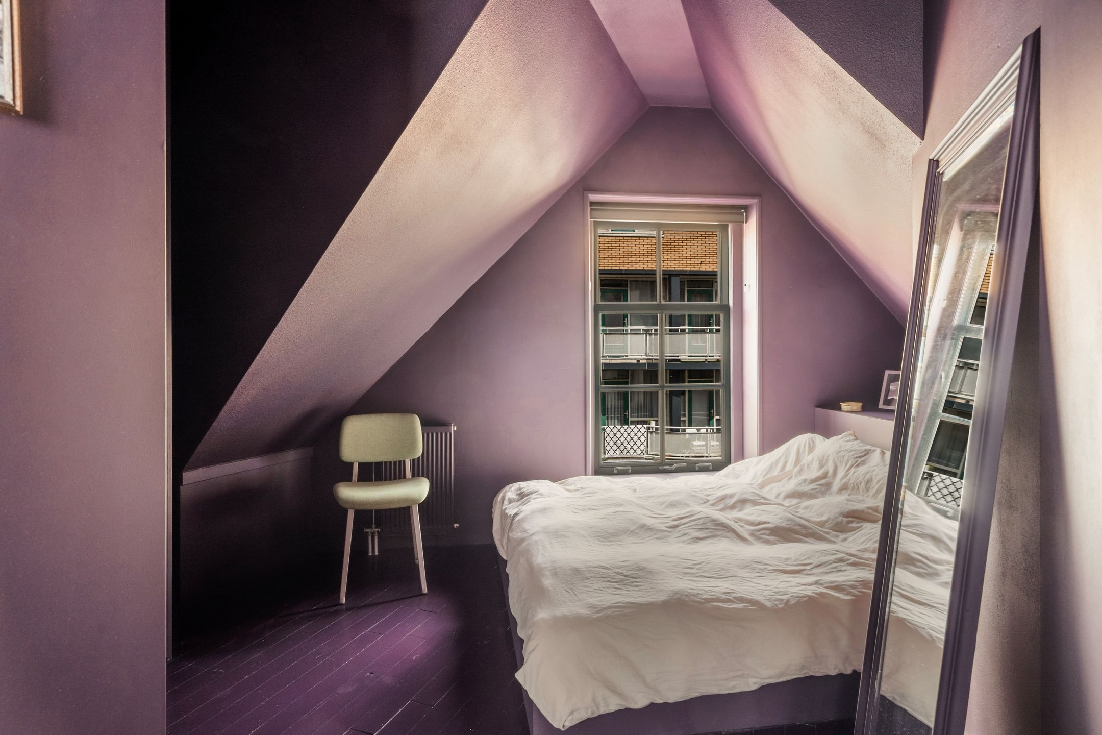 Renovated terraced house with west-facing terrace and private parking in historic Delfshaven — 42