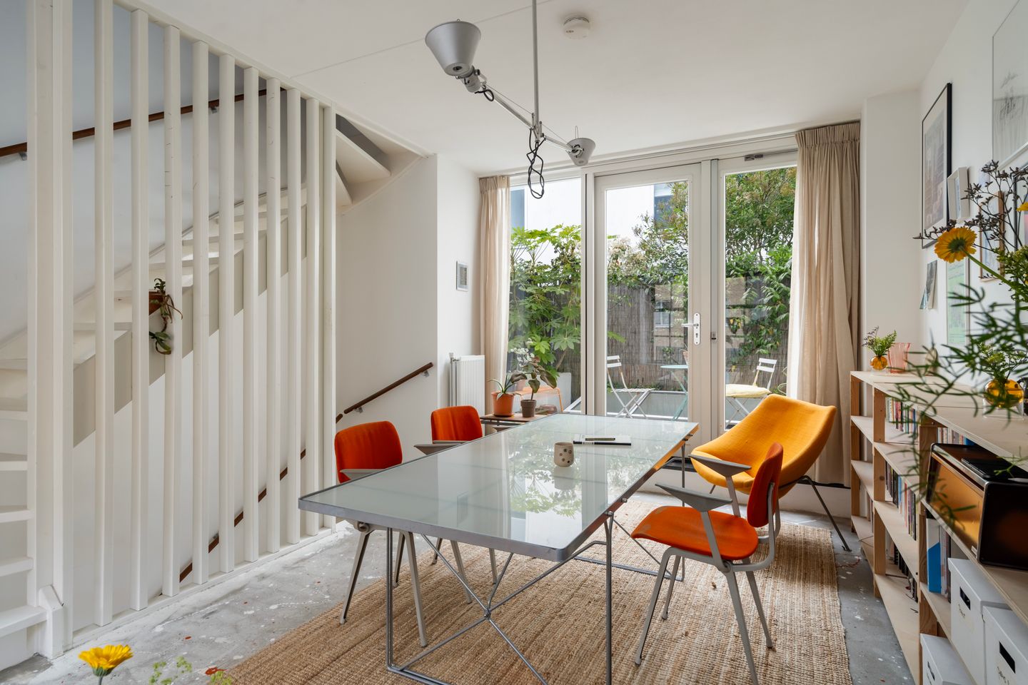 Renovated terraced house with west-facing terrace and private parking in historic Delfshaven — 35