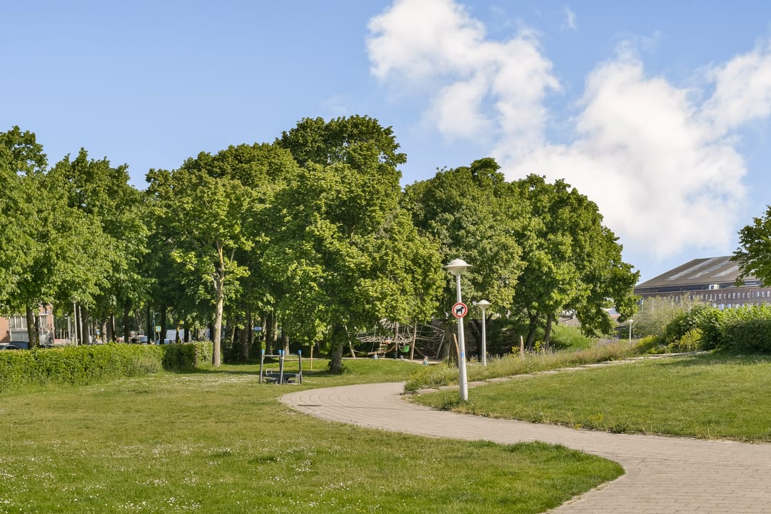 Photo 28 of Bloys van Treslongstraat 55-H