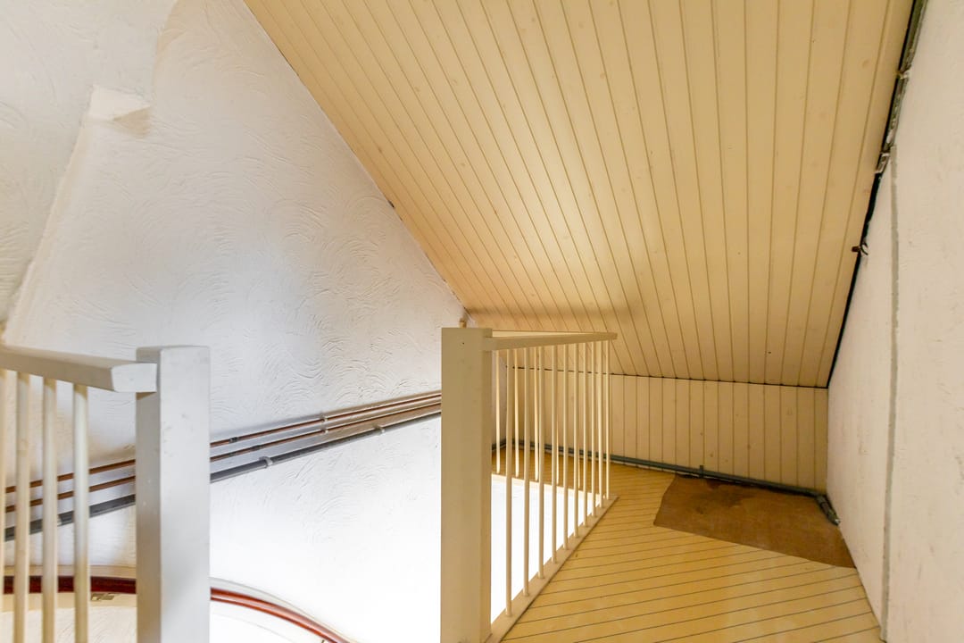 Terraced Family Home with Deep Garden in Child-Friendly Neighborhood — 37
