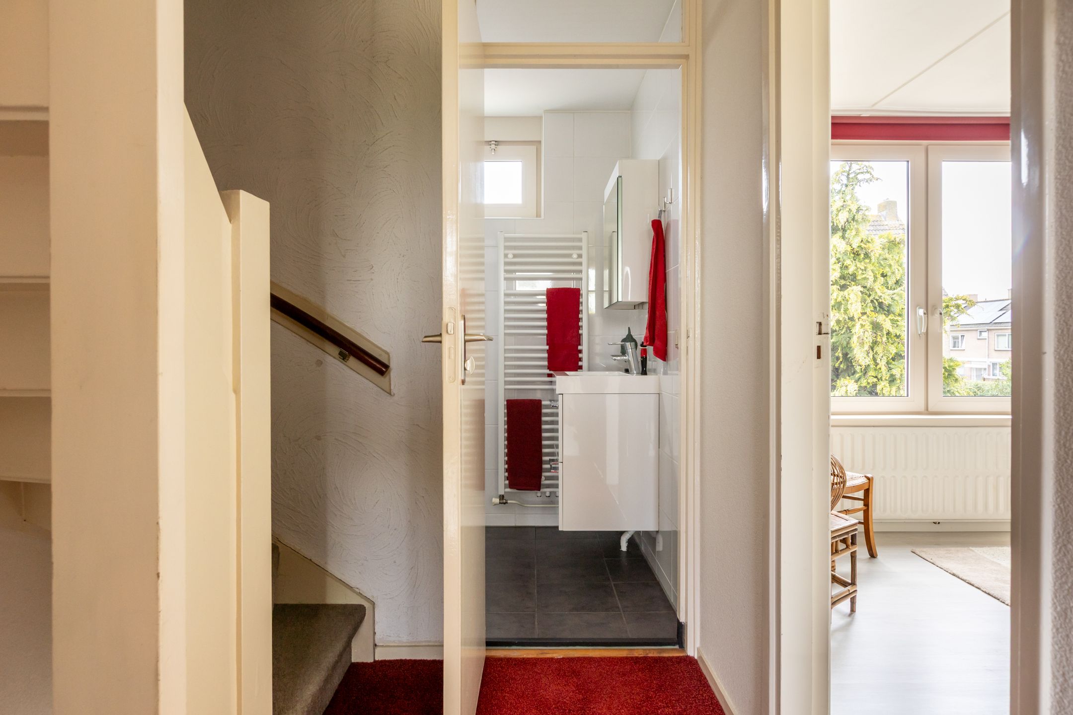 Terraced Family Home with Deep Garden in Child-Friendly Neighborhood — 30