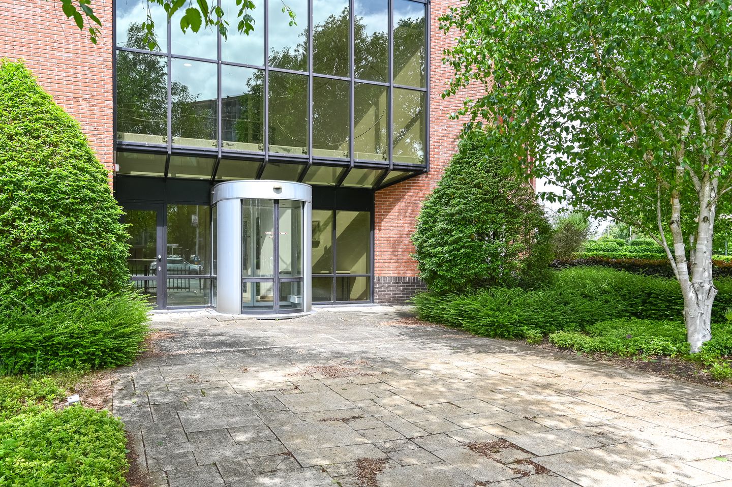 View photo 2 of Handweg 159