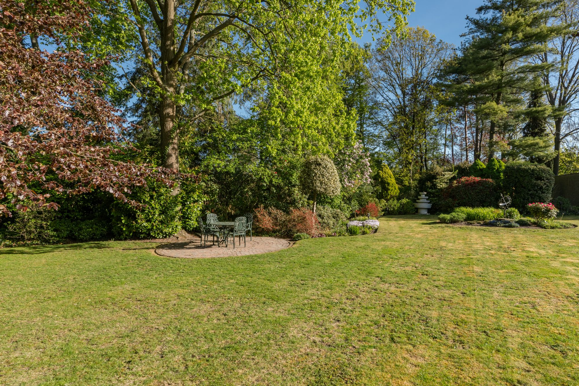 Spacious Bungalow with Large Plot Near the Dutch Border — 54