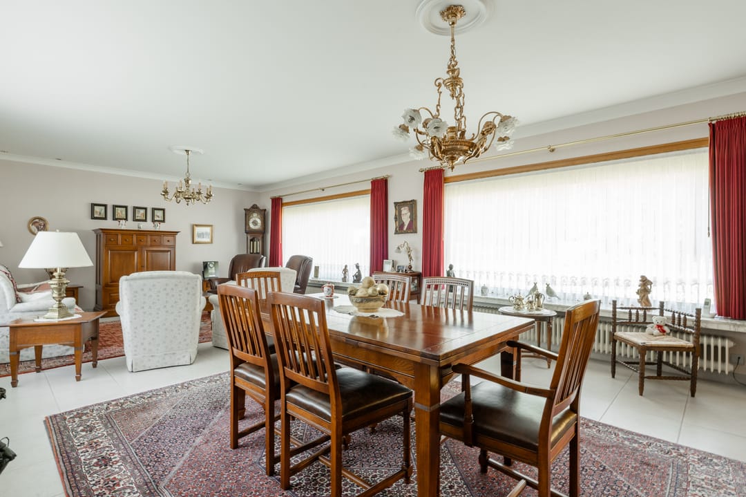 Spacious Bungalow with Large Plot Near the Dutch Border — 13