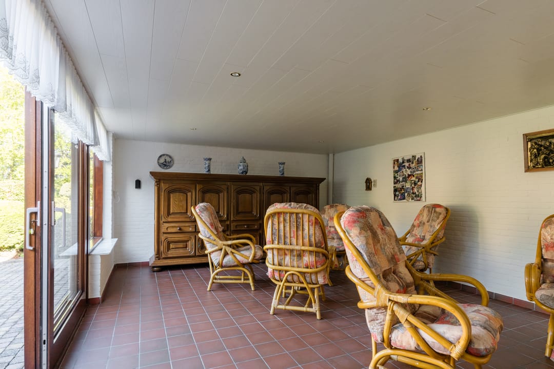 Spacious Bungalow with Large Plot Near the Dutch Border — 43