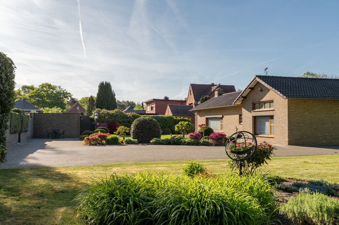 Spacious Bungalow with Large Plot Near the Dutch Border — 40
