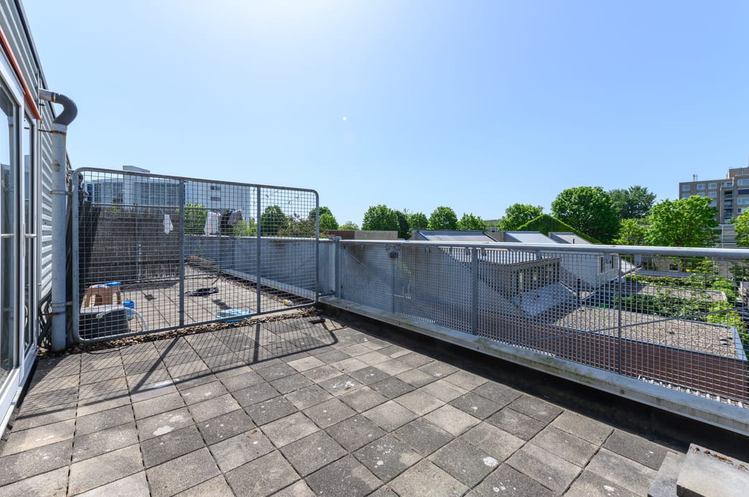Modernized 4-Bedroom Corner Home with Roof Terrace in Almere Muziekwijk — 53