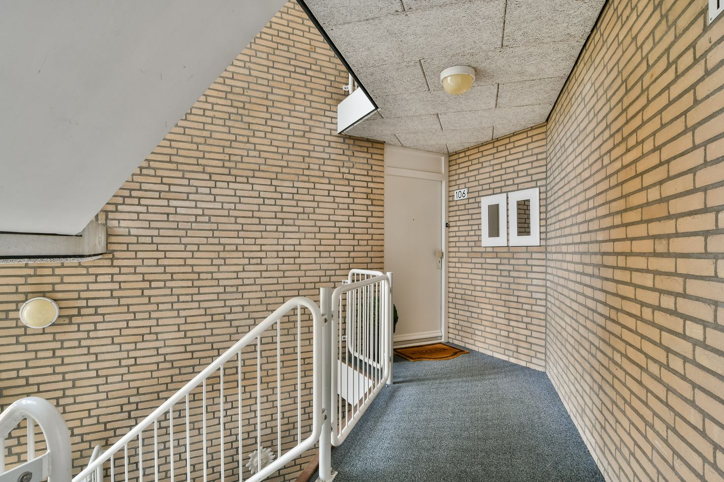 Spacious Move-In Ready Apartment with Sunny Balcony in Popular Postwijk Neighborhood — 25