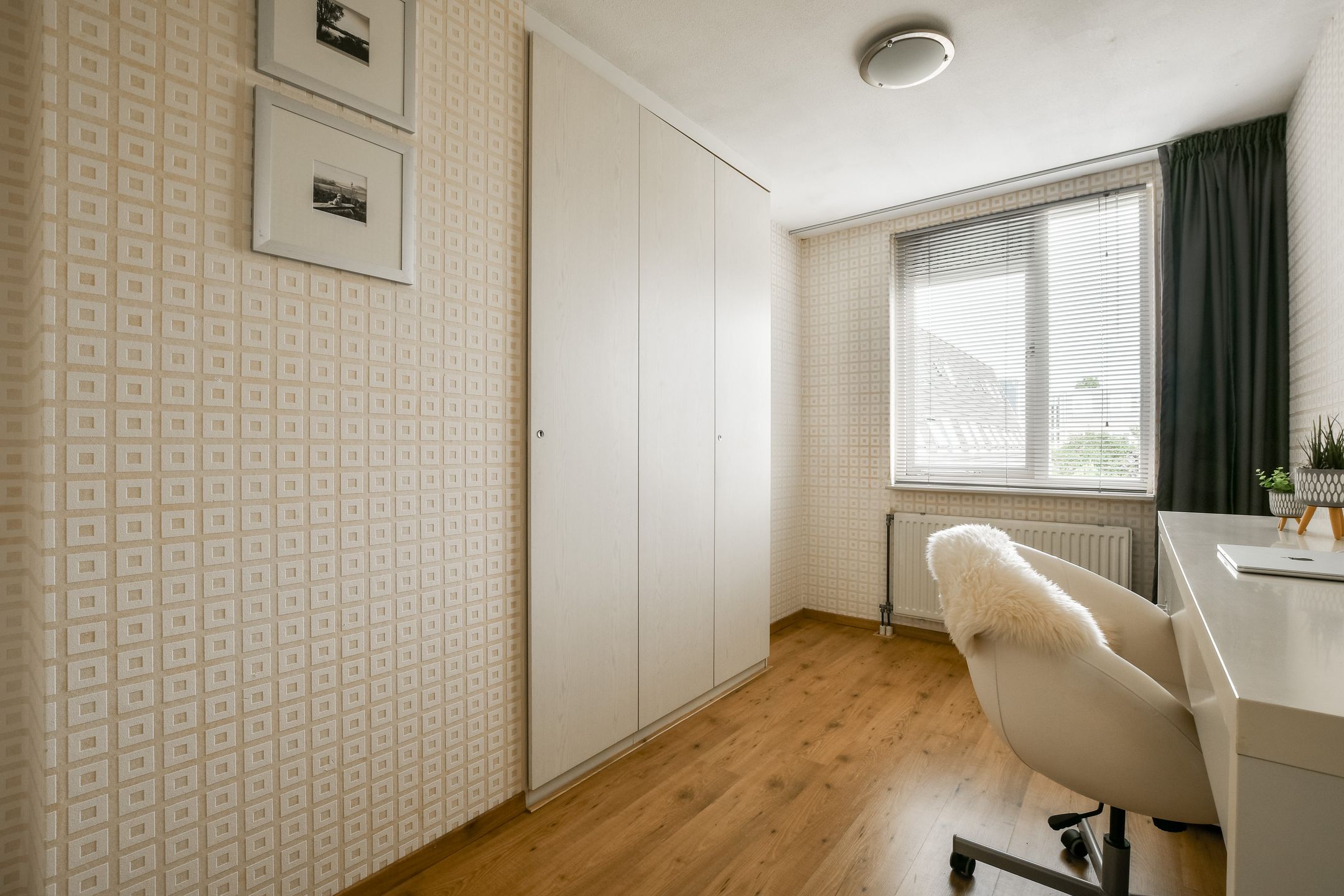 Spacious Move-In Ready Apartment with Sunny Balcony in Popular Postwijk Neighborhood — 21