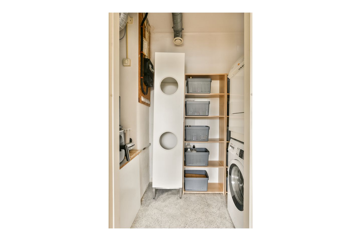 Spacious Move-In Ready Apartment with Sunny Balcony in Popular Postwijk Neighborhood — 14