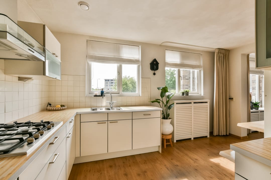 Spacious Move-In Ready Apartment with Sunny Balcony in Popular Postwijk Neighborhood — 11