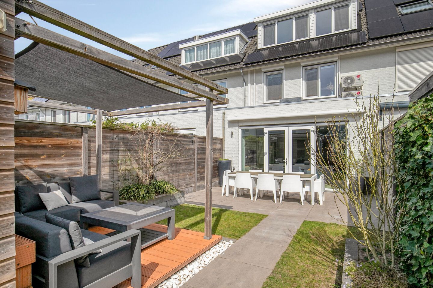 Bright and spacious family home with high-end finish in Zuiderpark, Tilburg — 14