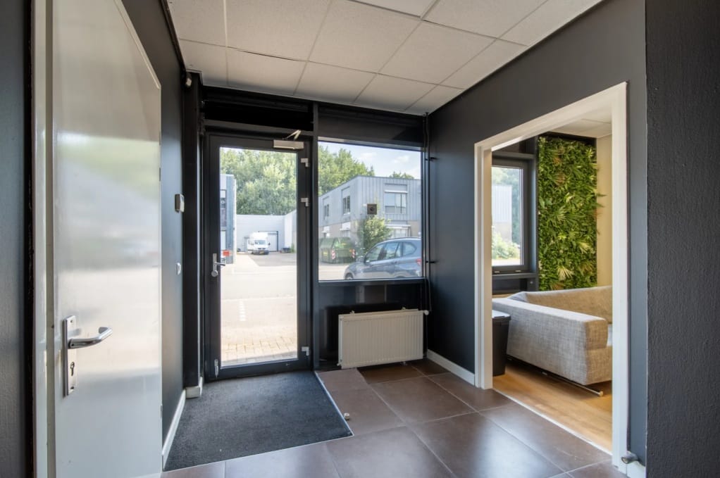 Bekijk foto 3 van Dotterbloemstraat 6