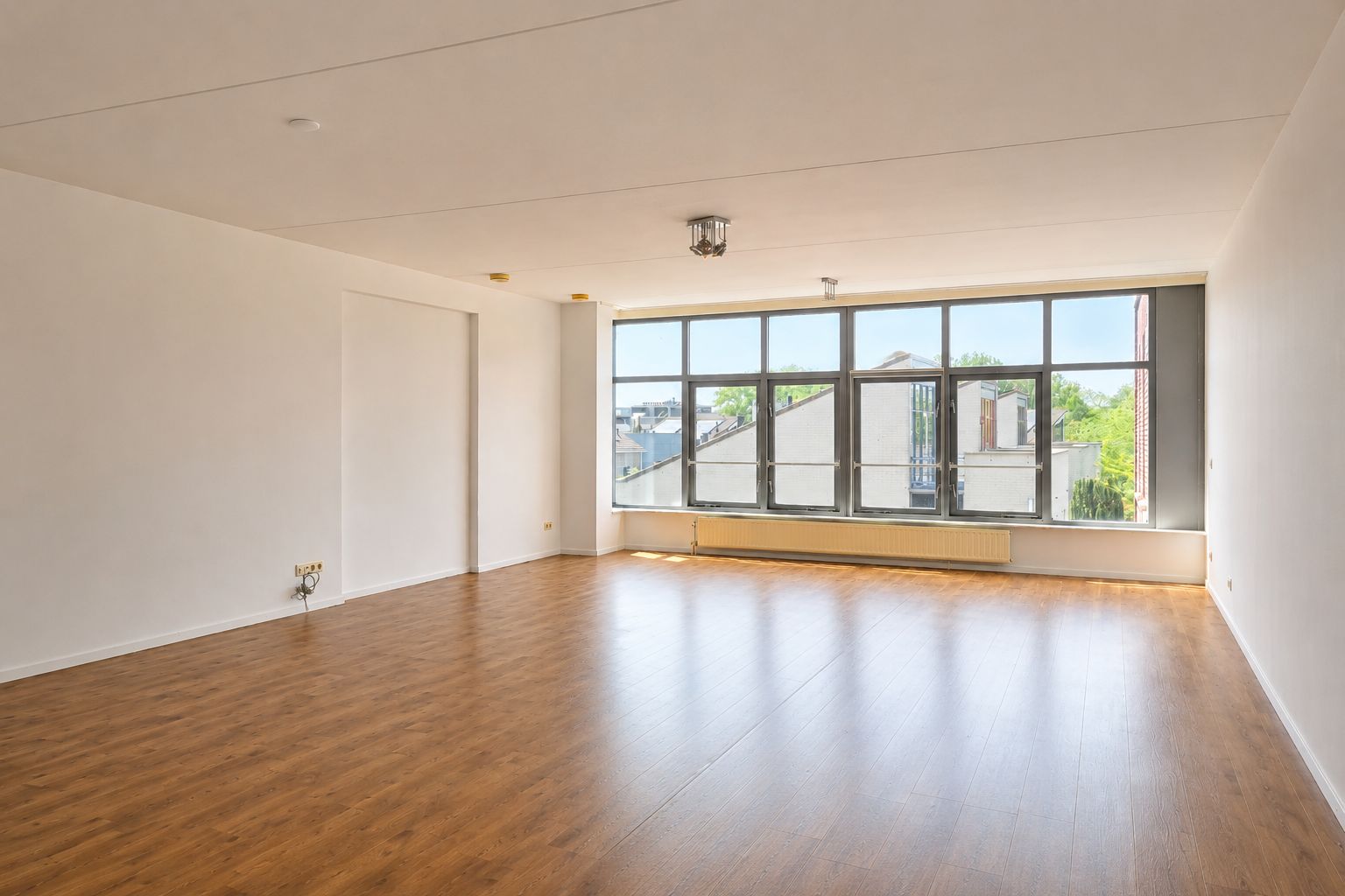 Spacious Double Upper Floor Apartment with Large Rooftop Terrace in Villa Delta Complex — 12