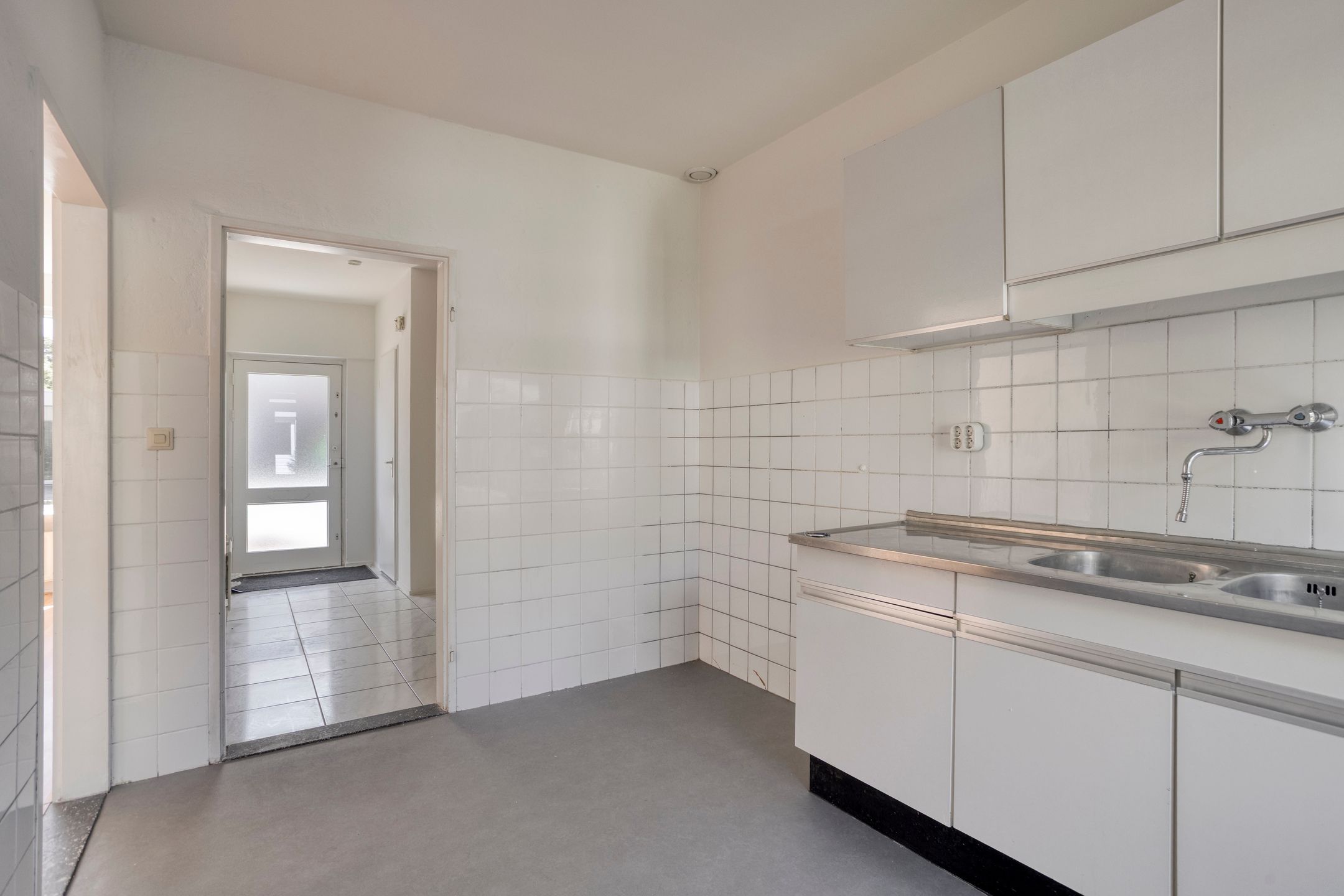 Spacious Family Home with Four Bedrooms in Child-Friendly Uden Neighborhood — 12