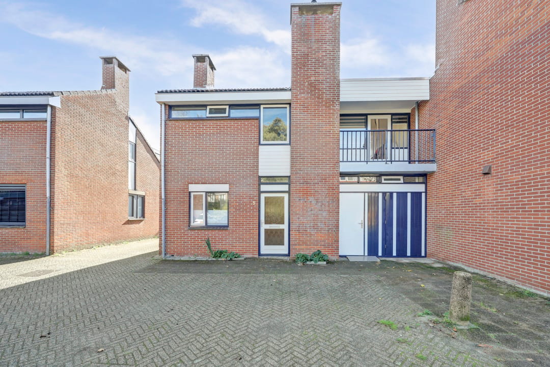Foto 1 van Esdoornlaan 5