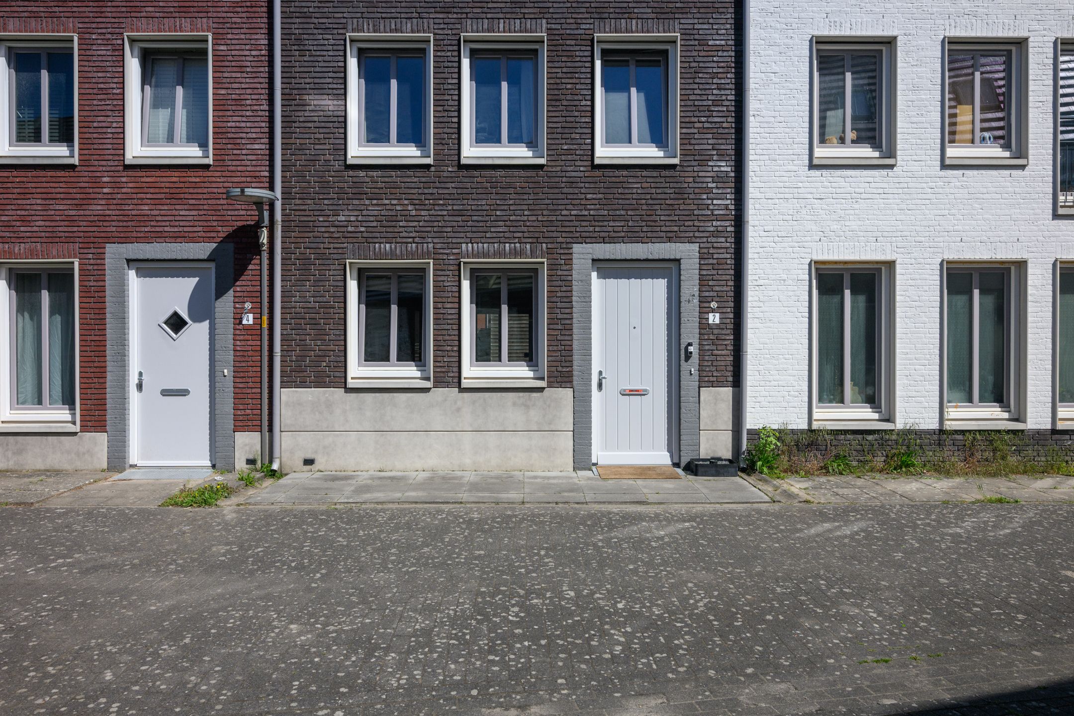 Spacious Five Room Family Home with Modern Kitchen in Almere Poort — 9