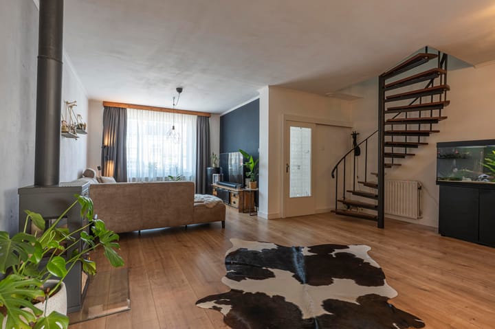 Tussenwoning te koop: Emmastraat 5, Landgraaf