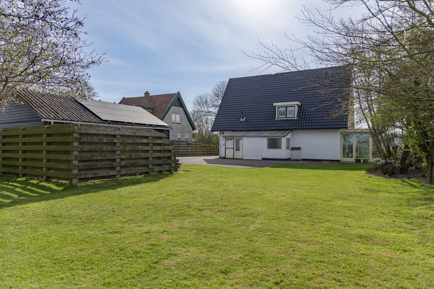 Detached Character Home with Panoramic Wadden Sea Views and Flexible Living Options — 20