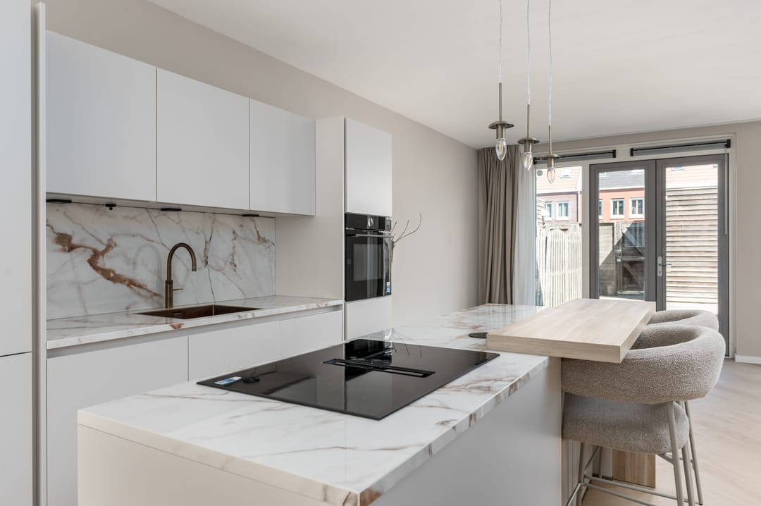 Spacious Five Room Family Home with Modern Kitchen in Almere Poort — 22