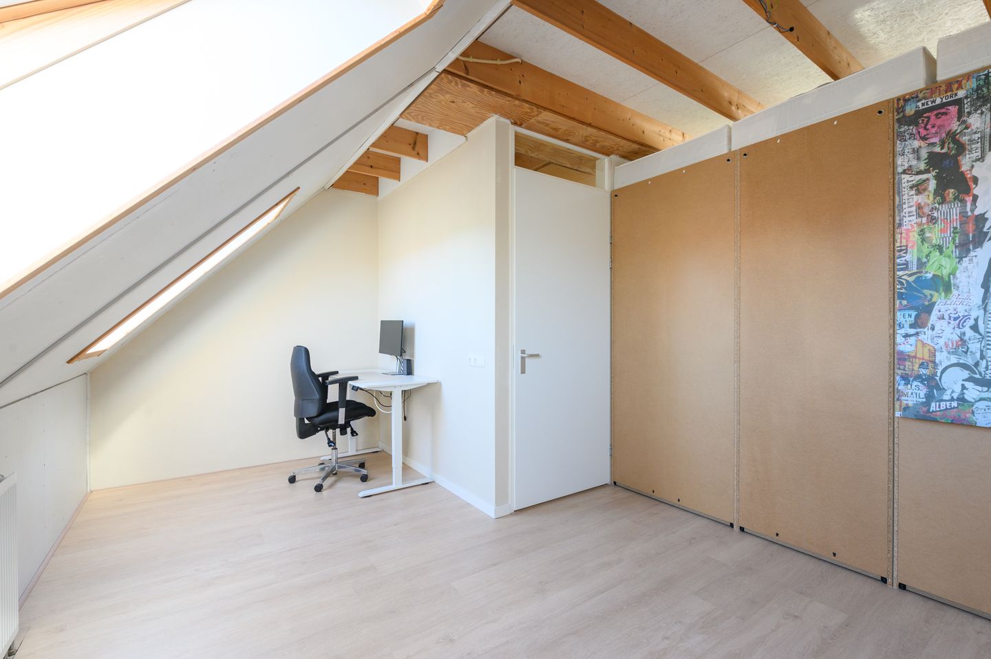 Spacious Five Room Family Home with Modern Kitchen in Almere Poort — 40