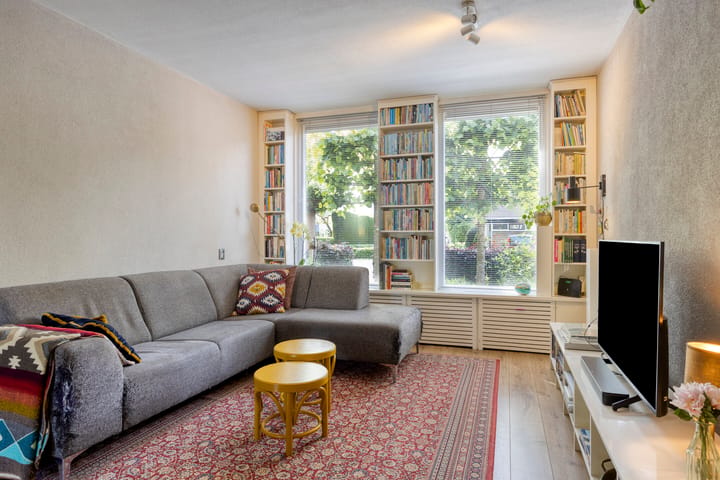 Foto 4 van Pater Dr. Loffeldstraat 48