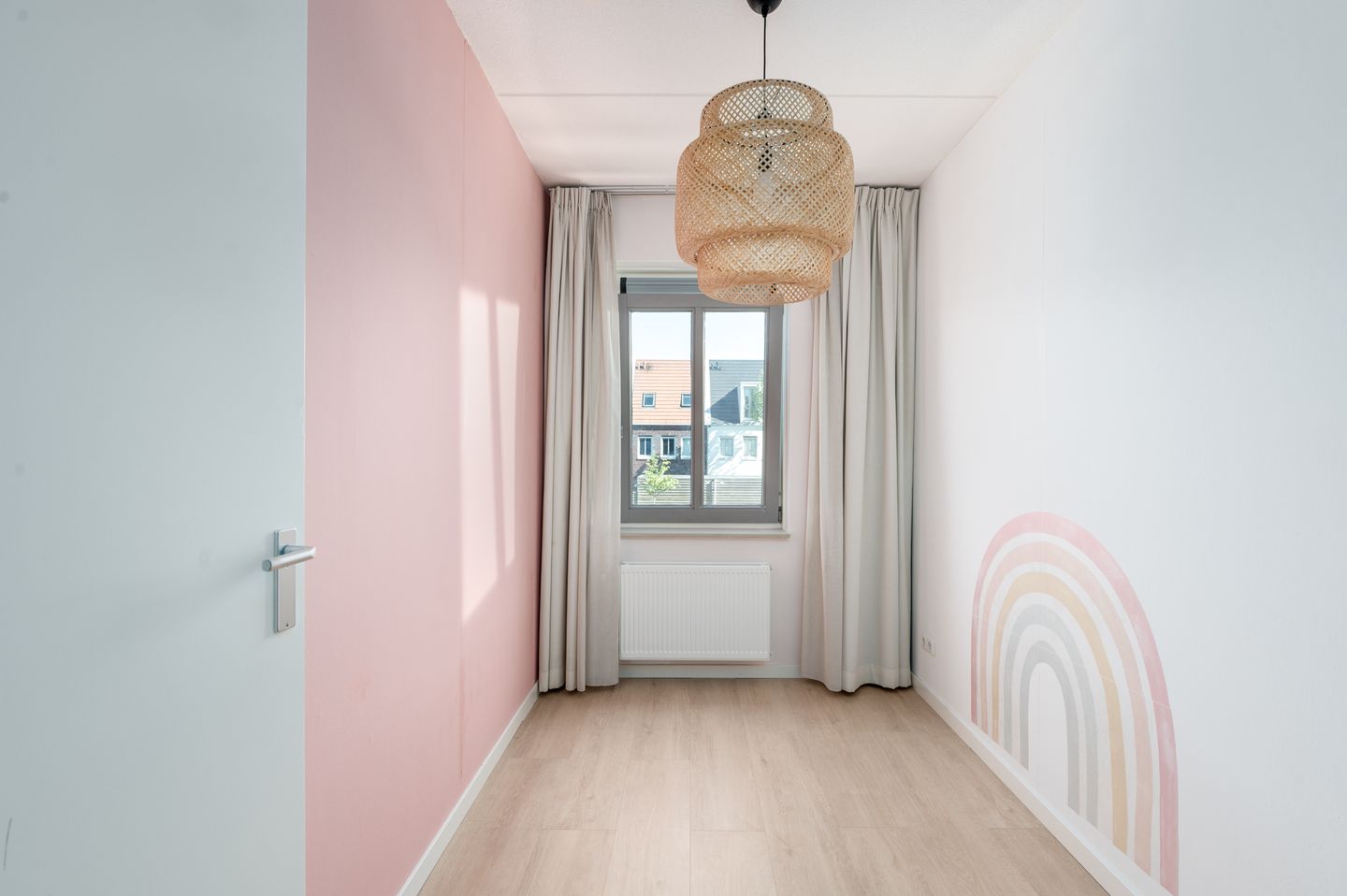 Spacious Five Room Family Home with Modern Kitchen in Almere Poort — 25