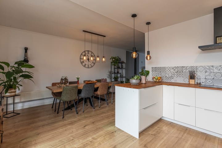 Tussenwoning te koop: Emmastraat 5, Landgraaf