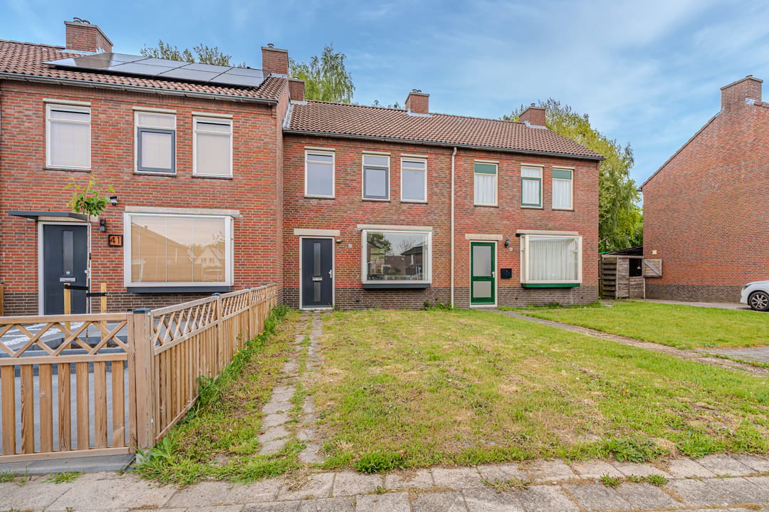 Photo 1 of Veerstraat 43