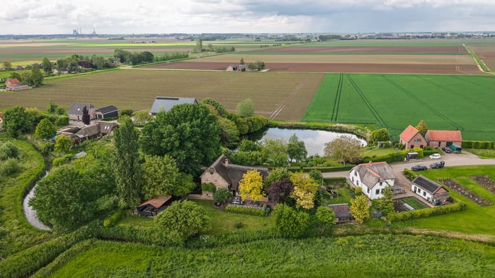 Photo 2 of Provincialeweg Zuid 65