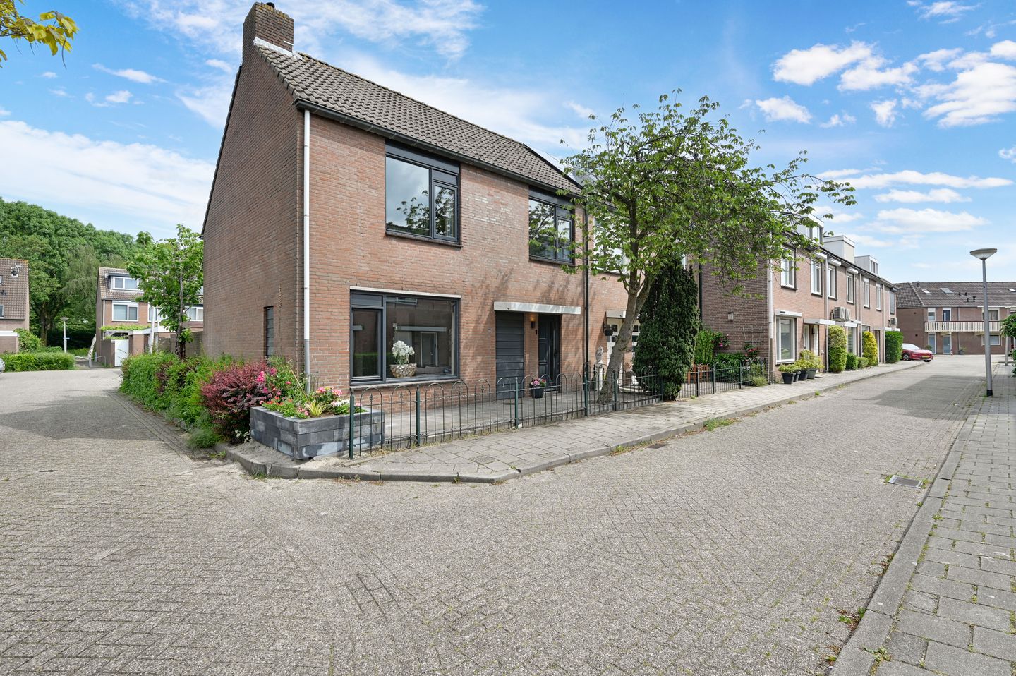 Foto 1 van Uilendaal 1